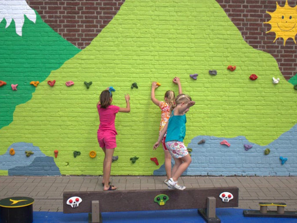 klimgrepen-muur-kinderopvang.webp