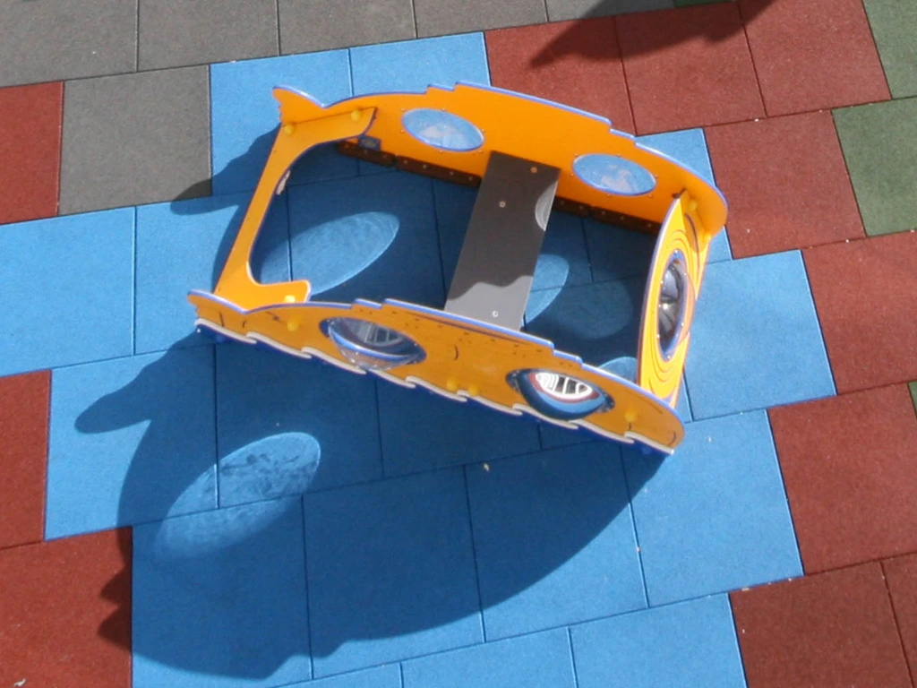 duikbootspeeltuig op EPDM rubber vlak.webp
