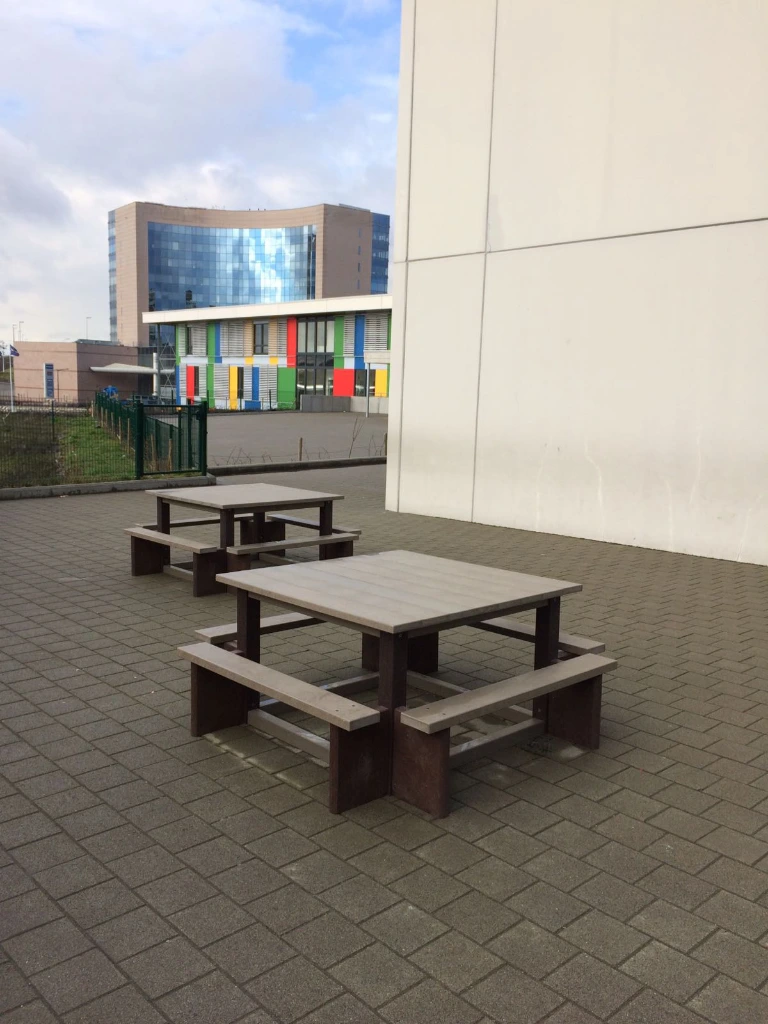 ID039-Picnic table square-052.webp