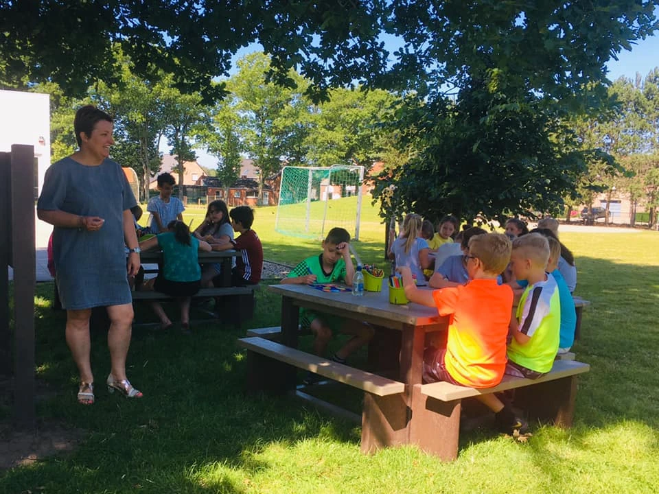 ID039-Picnic table square-020.webp