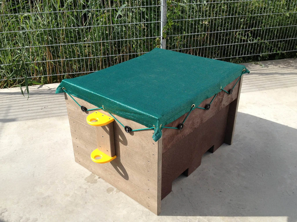 gesloten zandtafel met parsolhouder ZB.webp