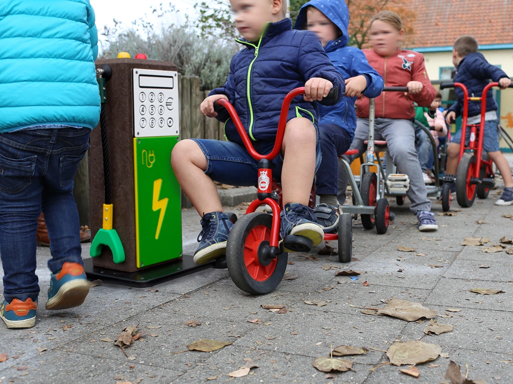 aanschuiben bij Laadpaal Volt kleuterschool.webp
