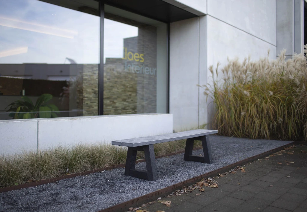 GP68 zitbank grijs-zwart.webp