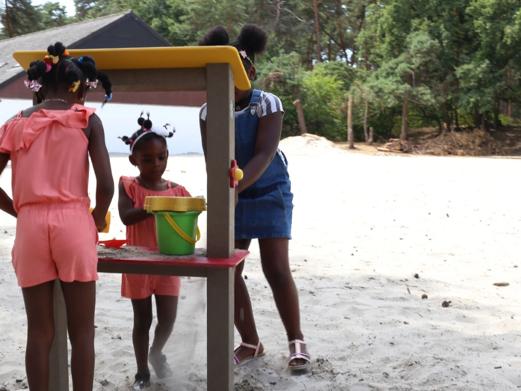 Winkleltje speelplaats kleuterschool.webp