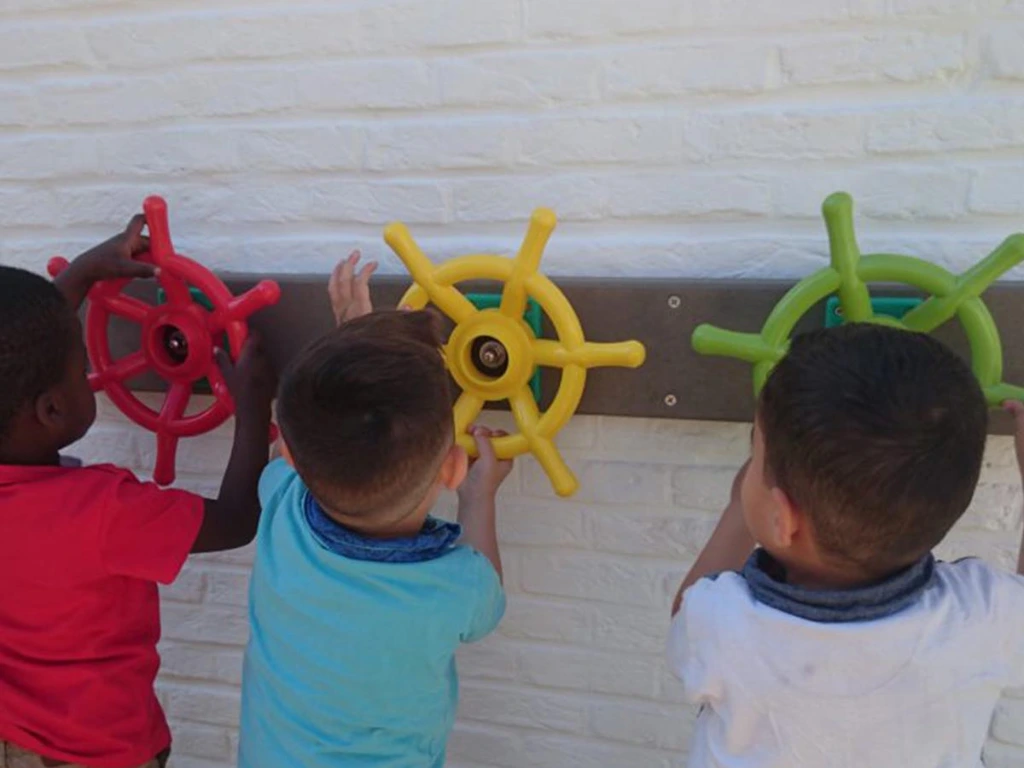 stuurtjesplank Govaplast Play met3 kleuters.webp