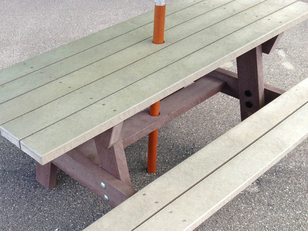 detail steel in parasolgat picknicktefel GP17.webp