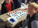 bordspel op picknicktafel GP17.webp