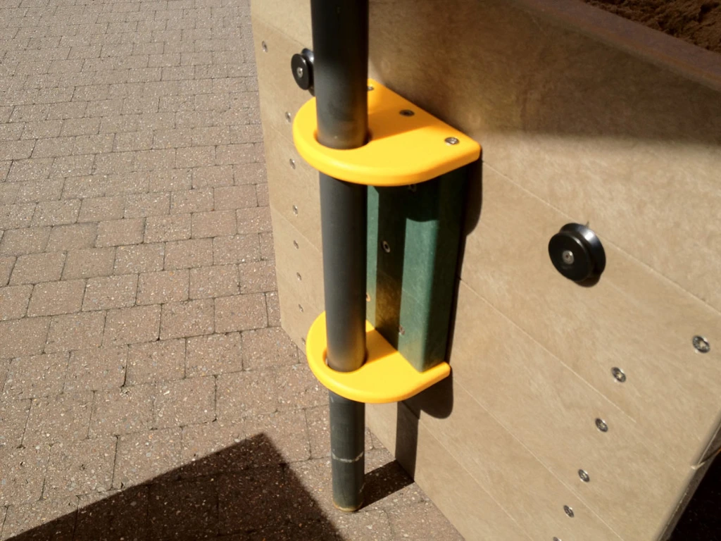 detail parasolhouder verplaastbare zandbak.webp