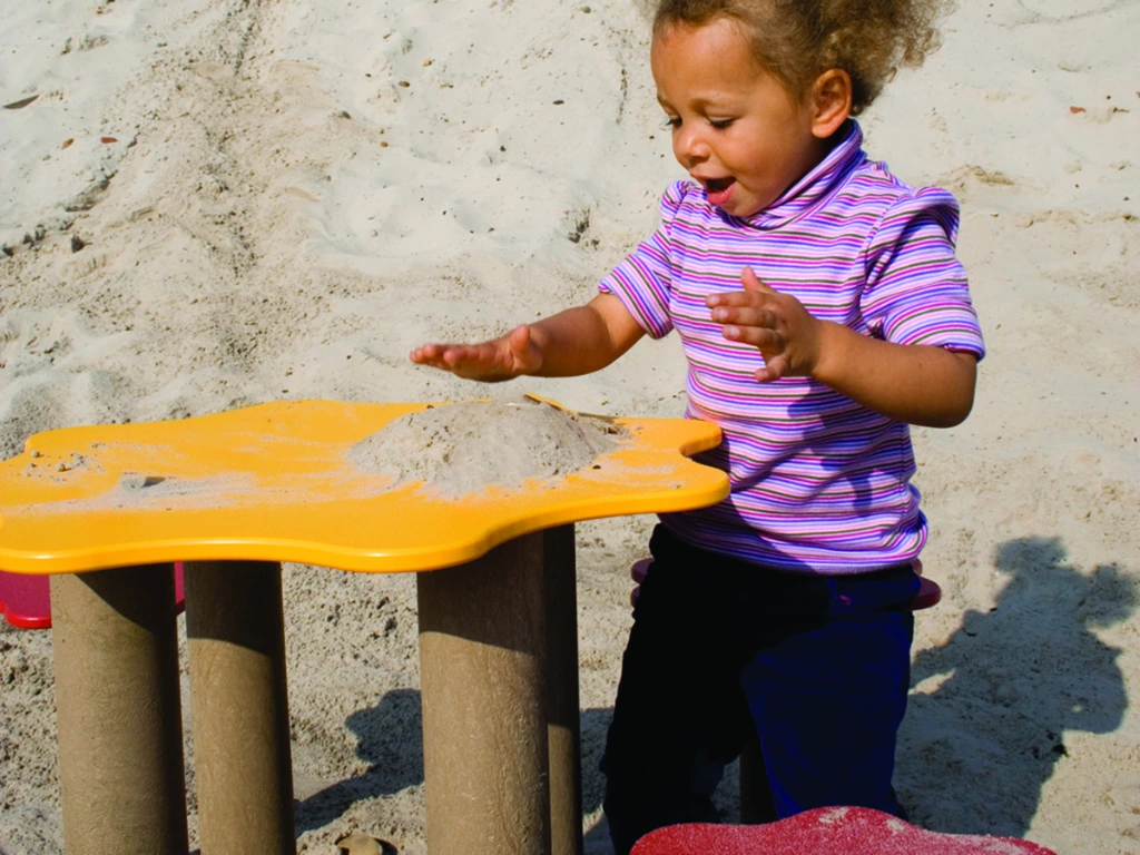 ID003-Table and stools 'Sandy'-014 kopie.webp