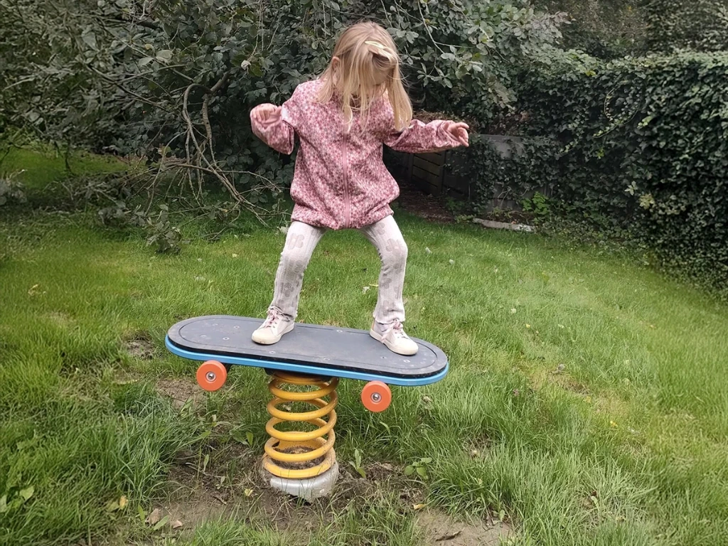 Veertoestel Skateboard