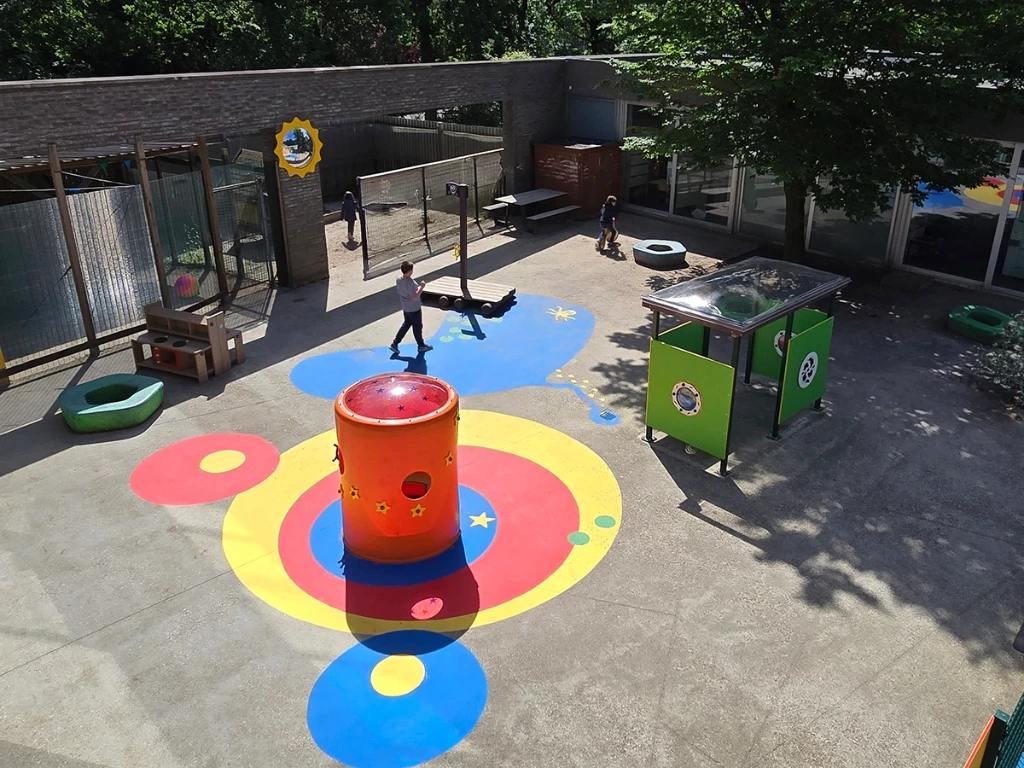 Spaceshuttle Met Bankje