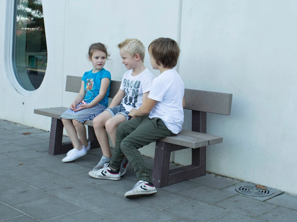 Bank Junior-Teens met leuning