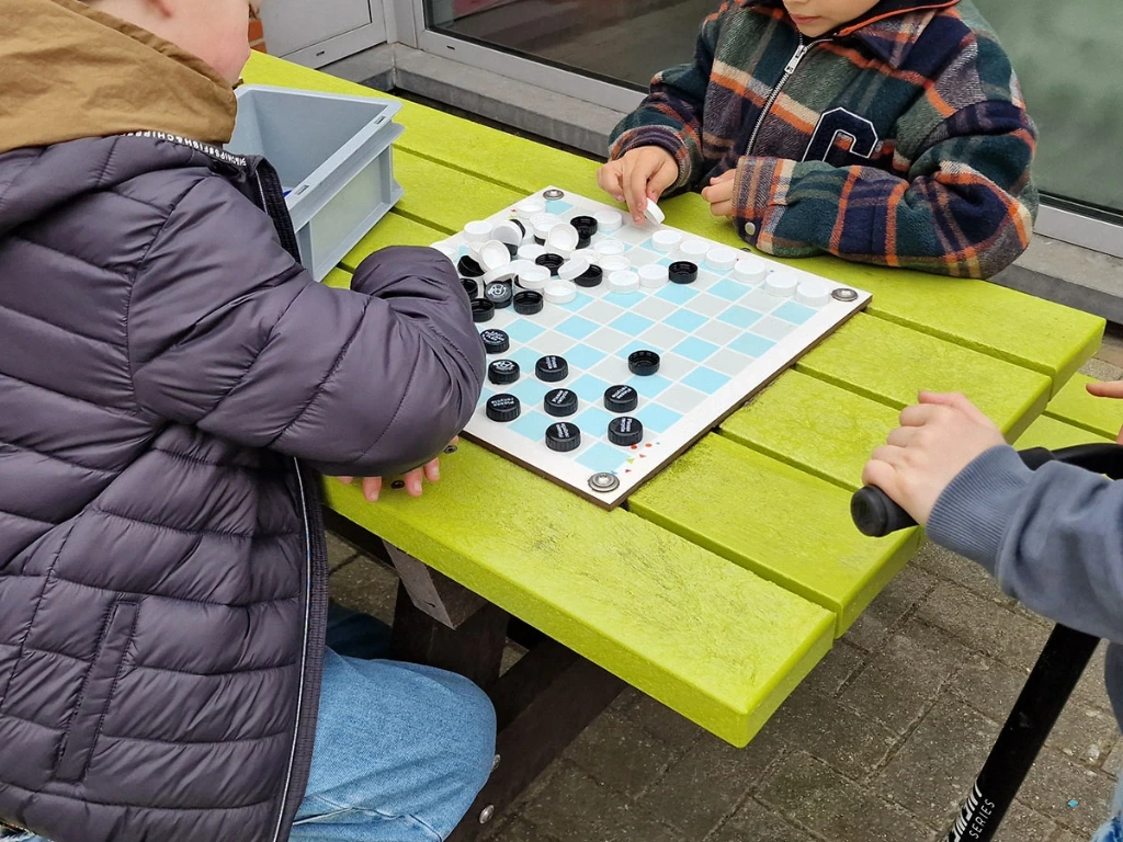 Jeux de société résistants aux intempéries