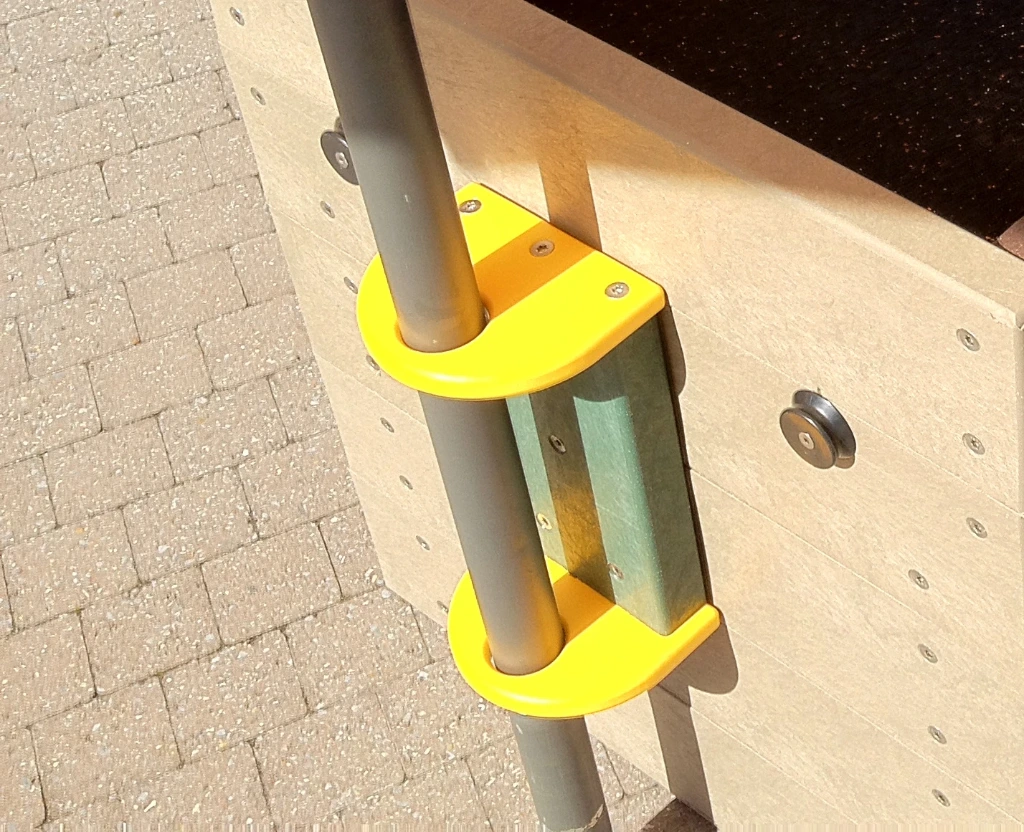 [ID036-00000P-YE] Support de parasol pour bac à sable