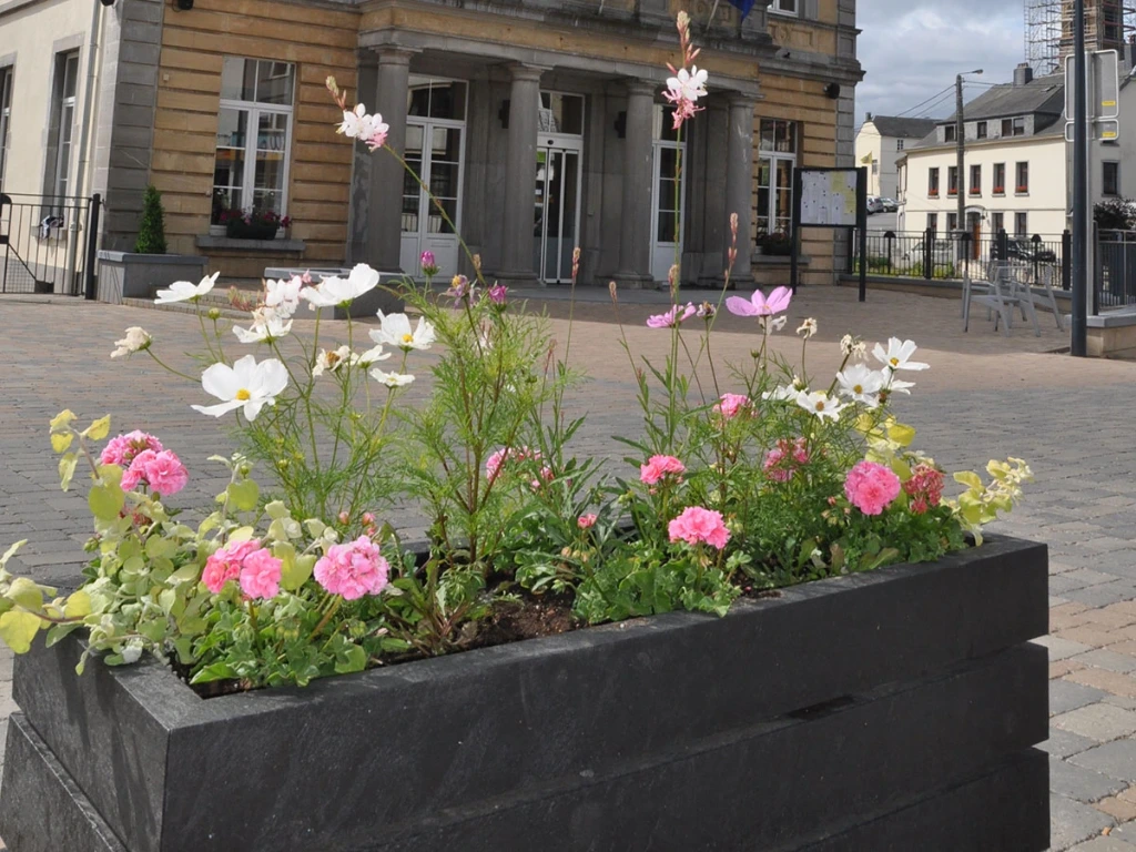Bac à fleurs Agora avec Pied