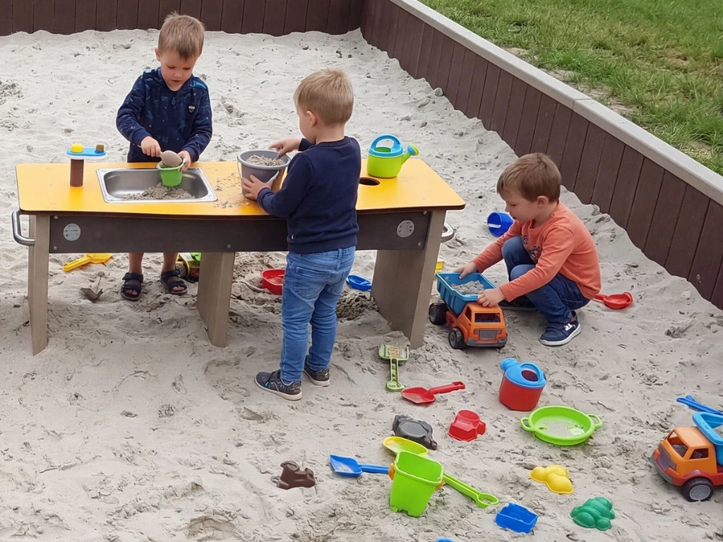 ID252-Keukentje Cooky met verlengde poten-Water